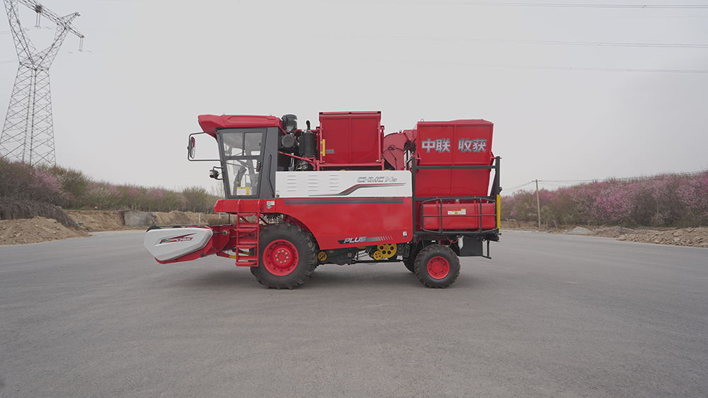 AG电子2023款4HJL-3(G4)花生捡拾收获机